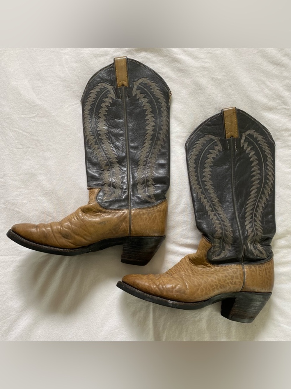 Justin’s Two-Tone Cowboy Boots Size 8D